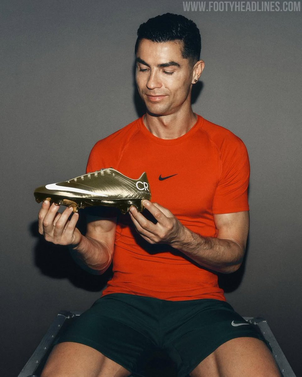 Nike Cristiano Ronaldo 'Gold' Mercurial Superfly RGN Boots Released - featured image