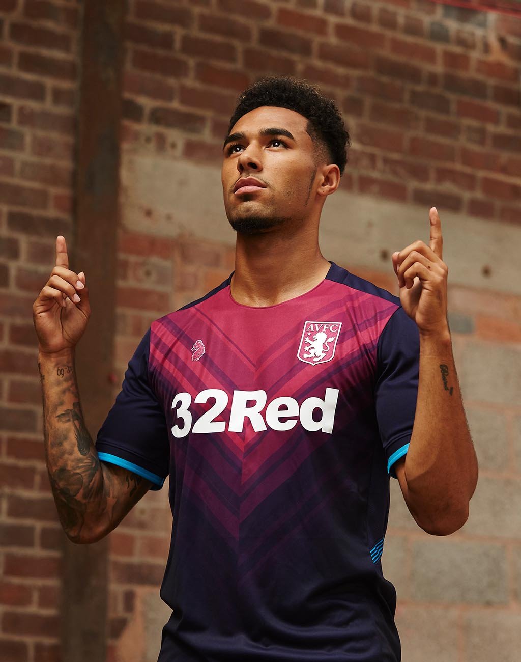 villa luke 3rd kit soccerbible_0007__J0A7140.jpg