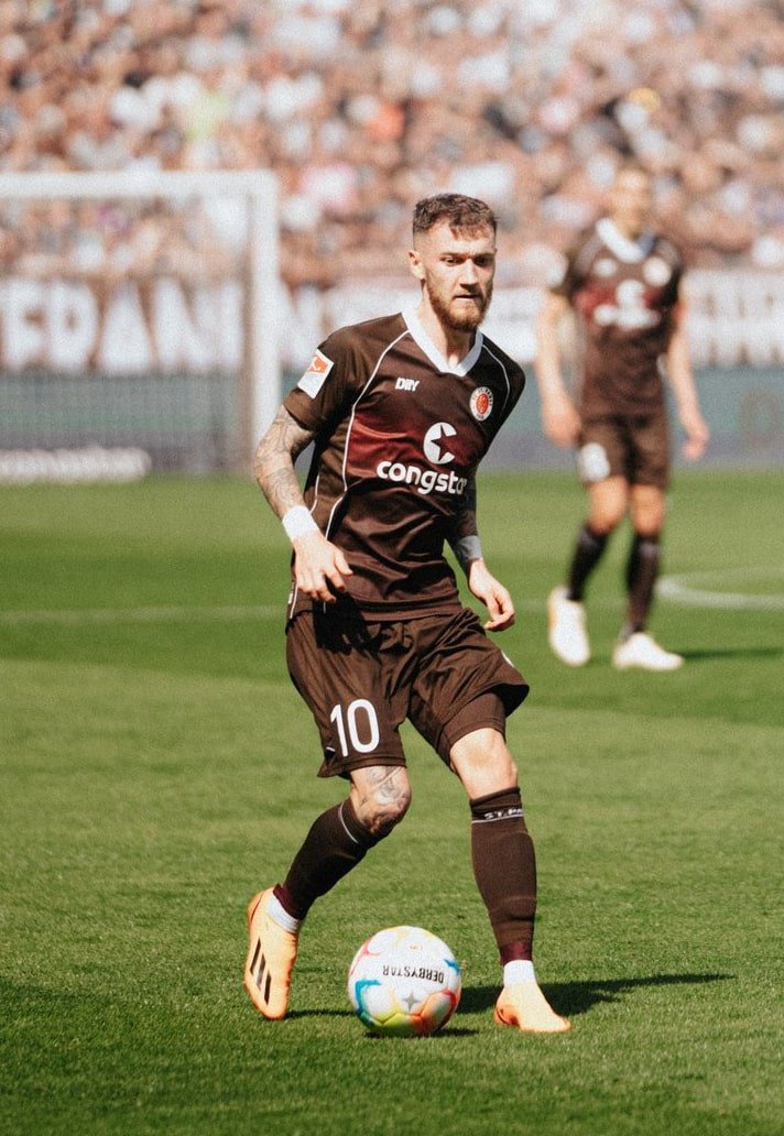 pauli 10-min.jpg