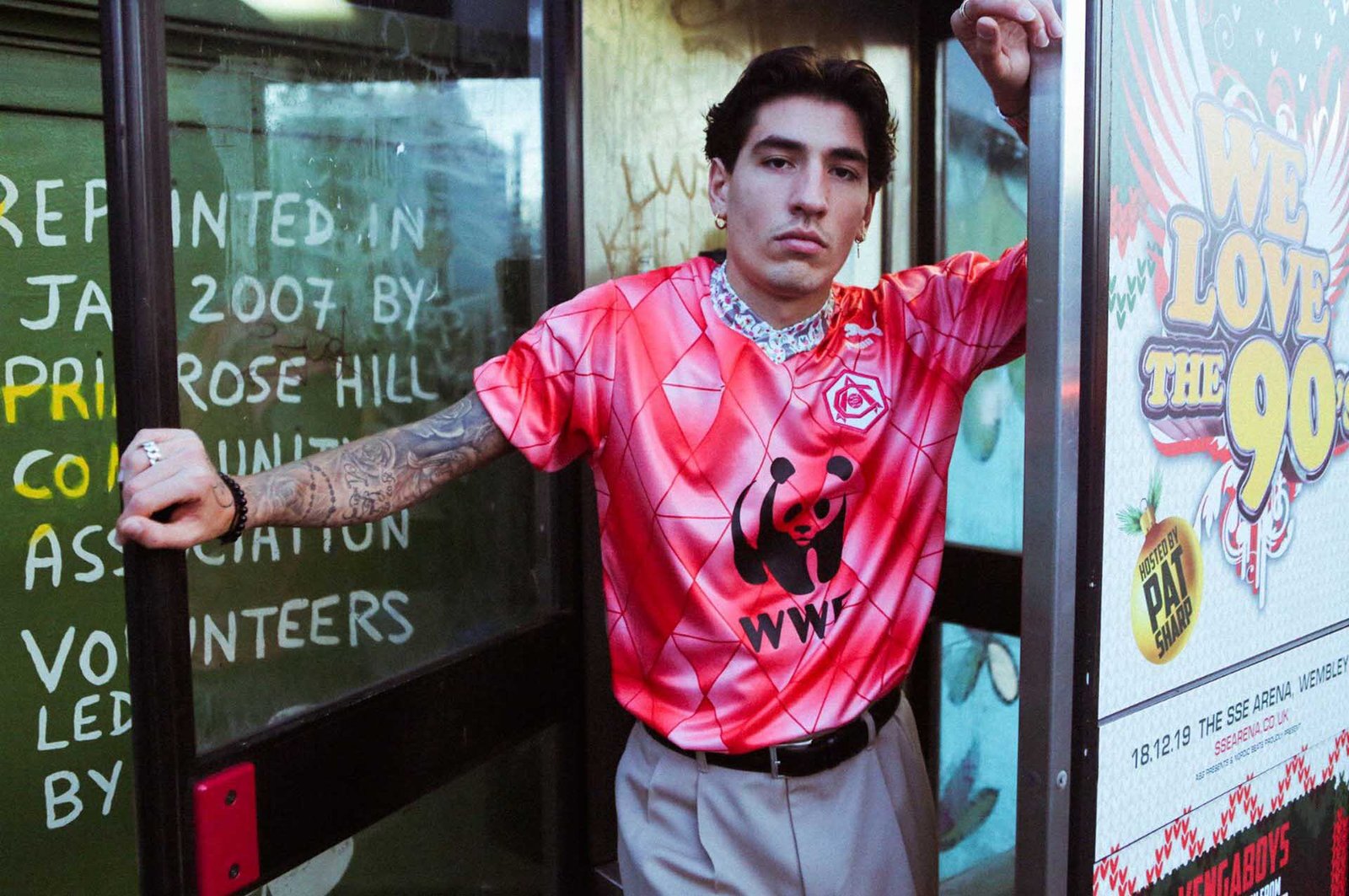 4-bellerin-arsenal-wwf-shirt.jpg