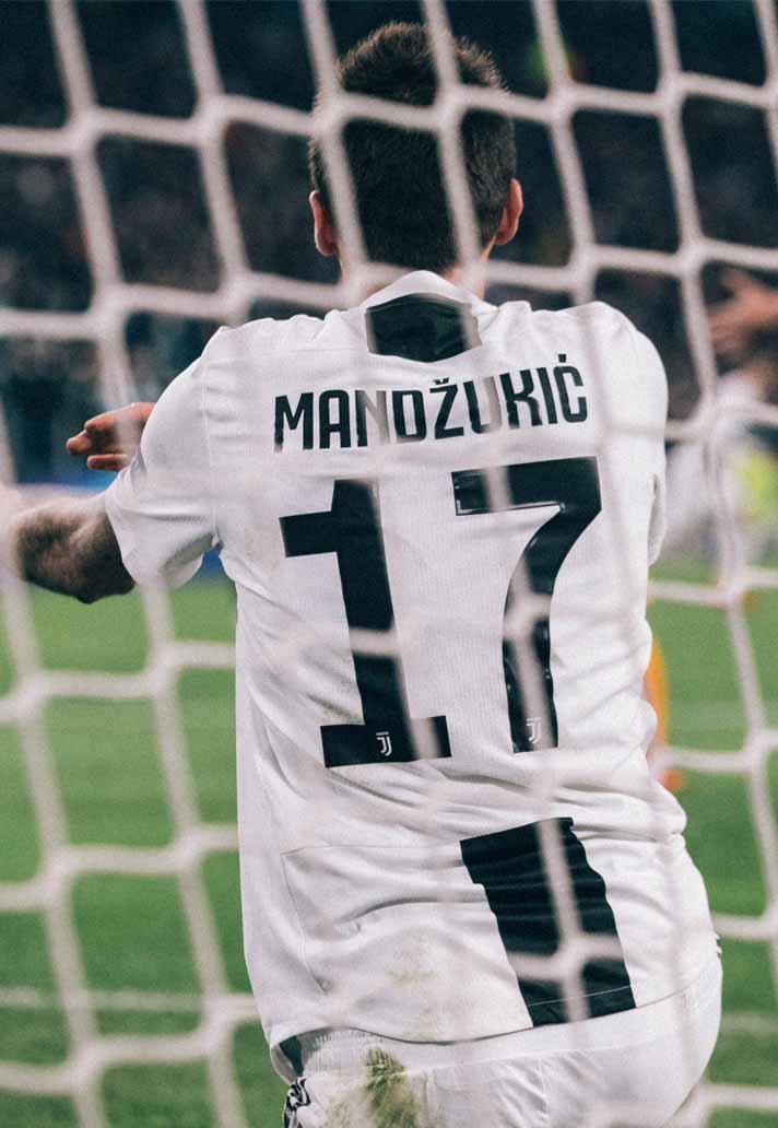 6-juve-valencia-framed-min.jpg