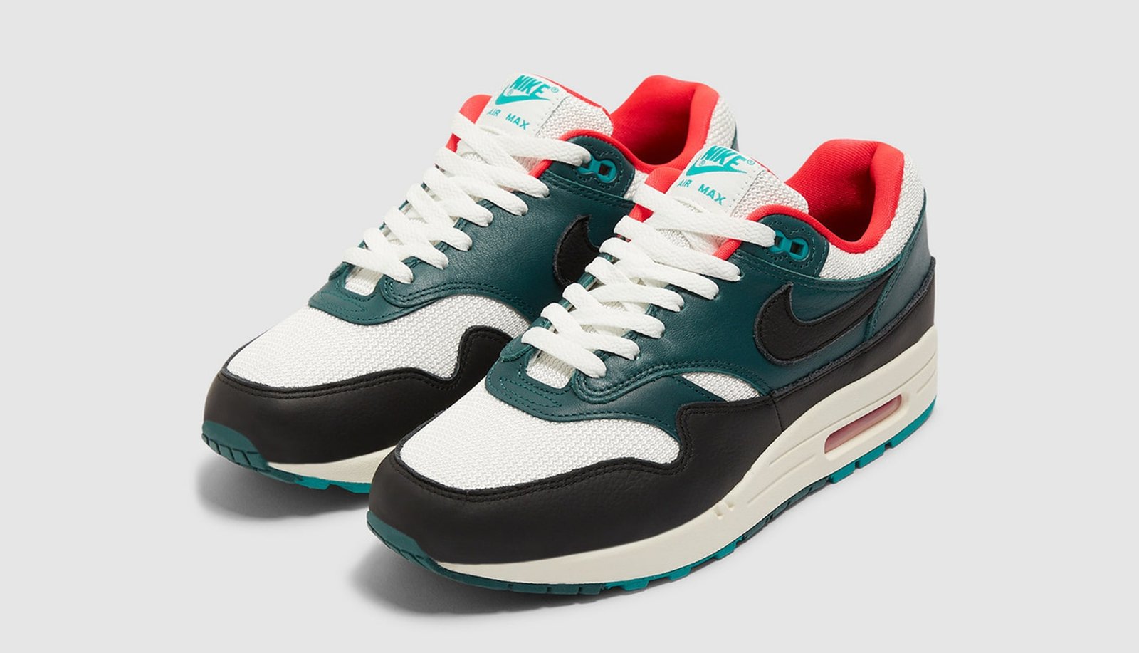 Liverpool x Lebron James Nike Air Max 1 Released - featured image