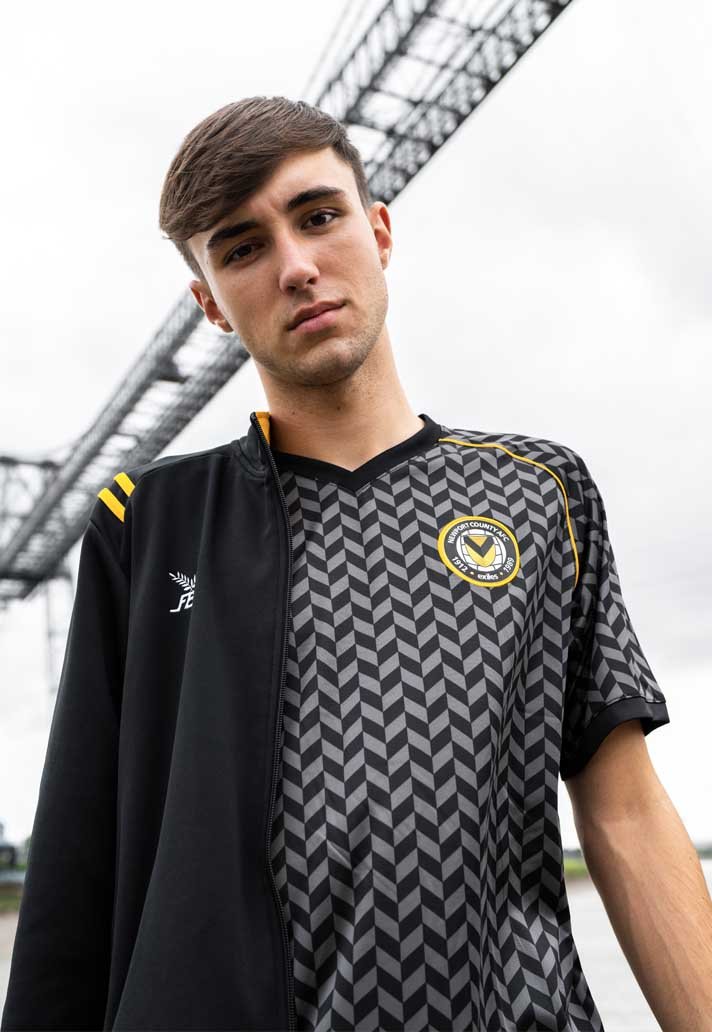 9-newport-county-shirts-neal-heard-min.jpg