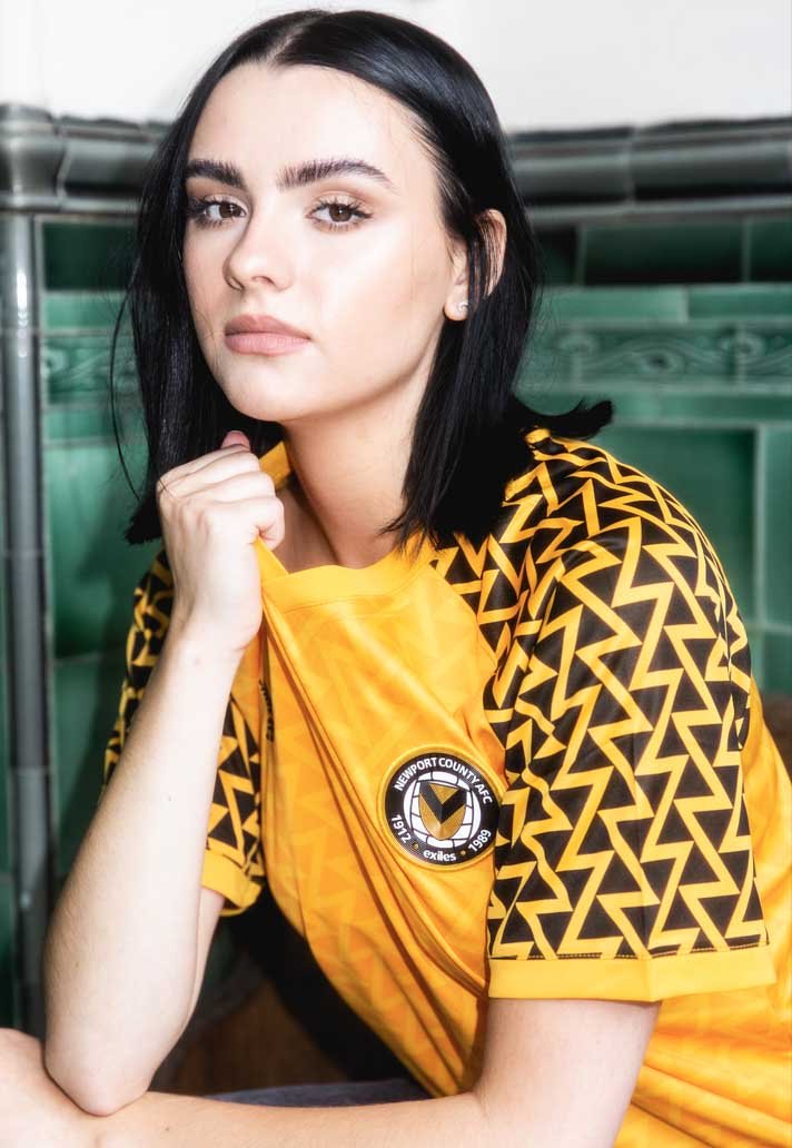4-newport-county-shirts-neal-heard-min.jpg