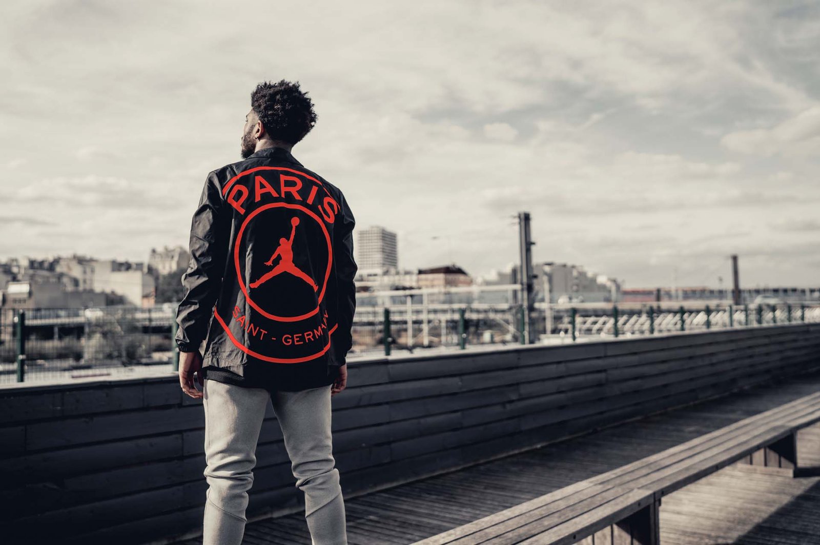 1-psg-coach-jacket.jpg