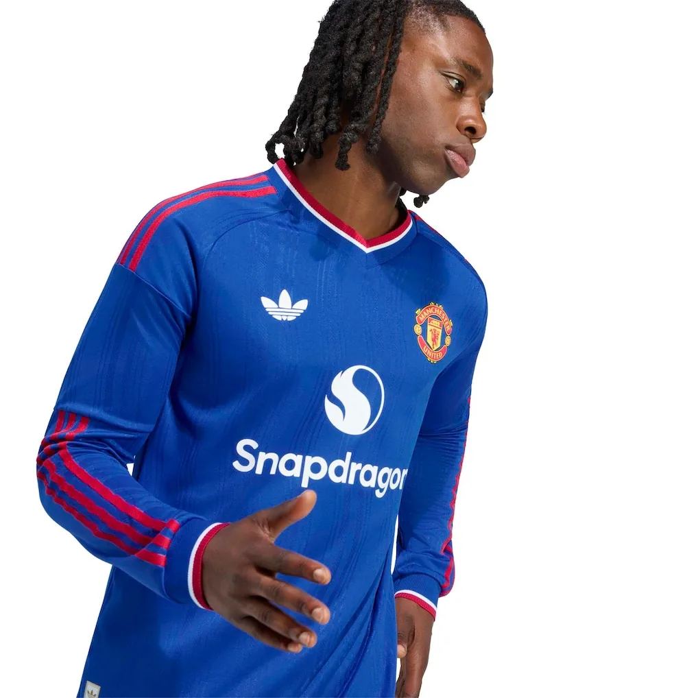 Manchester United Away Authentic Shirt 2026-27 - Long Sleeve Soccer Football Jersey — view 3